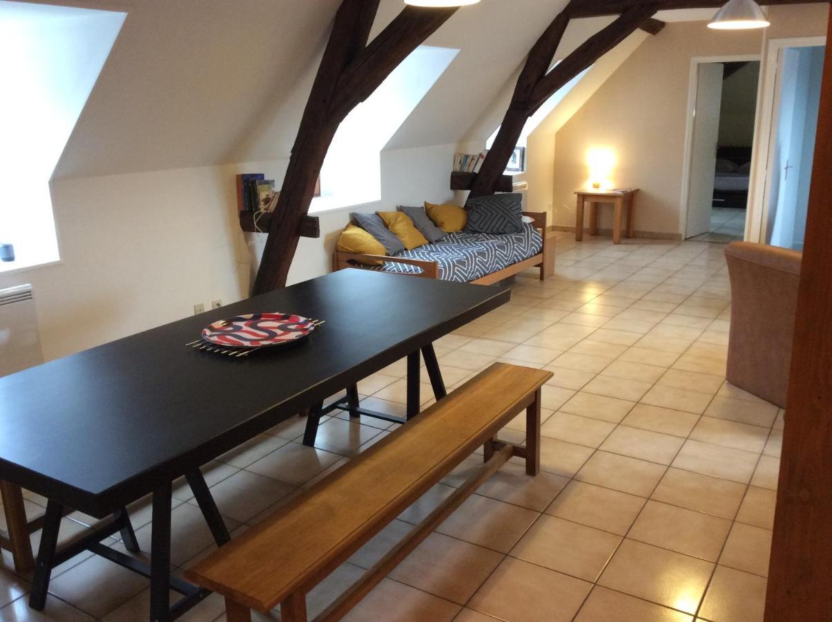 Appartement Spacieux Et Lumineux Au Centre Ville Tonnerre Bagian luar foto